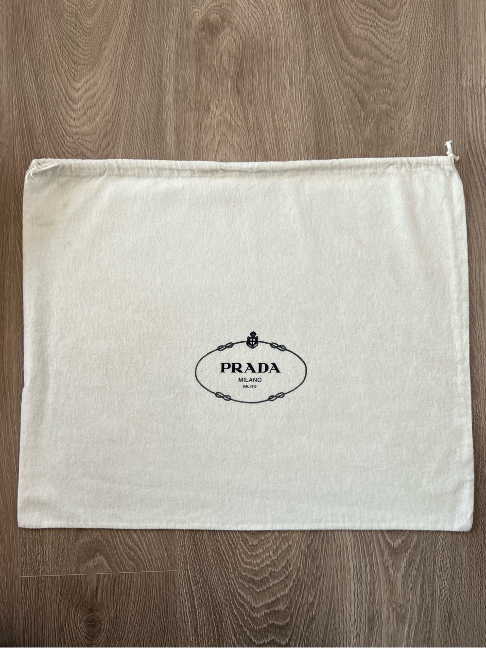 Prada dust bag (C914)